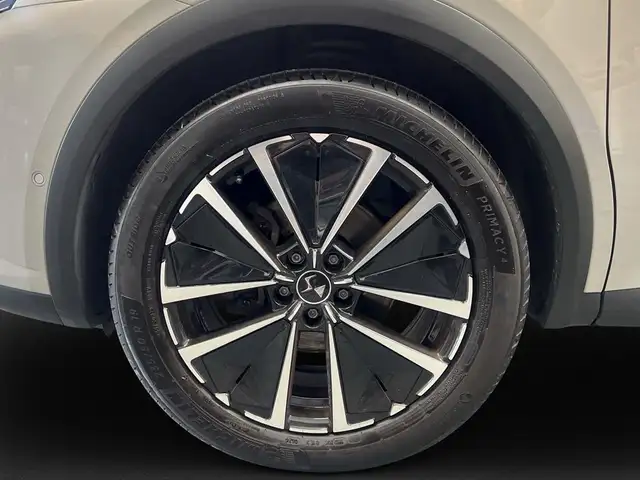 DS Automobiles DS 7 view 10