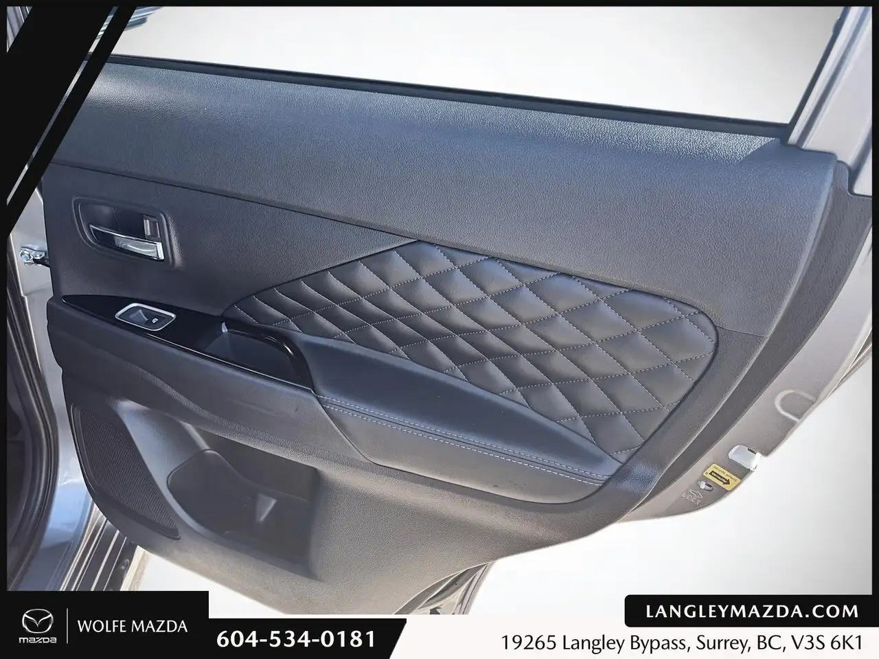 Mitsubishi Outlander снимка Mitsubishi Outlander