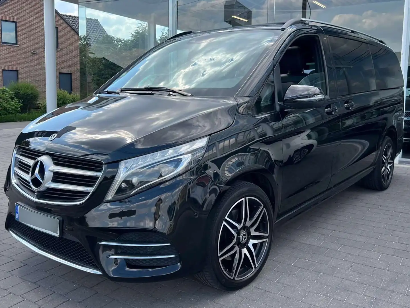 Mercedes-Benz V 250 D / Pack AMG / 4Matic / Toit Pano / FULL OPTIONS / Noir - 2