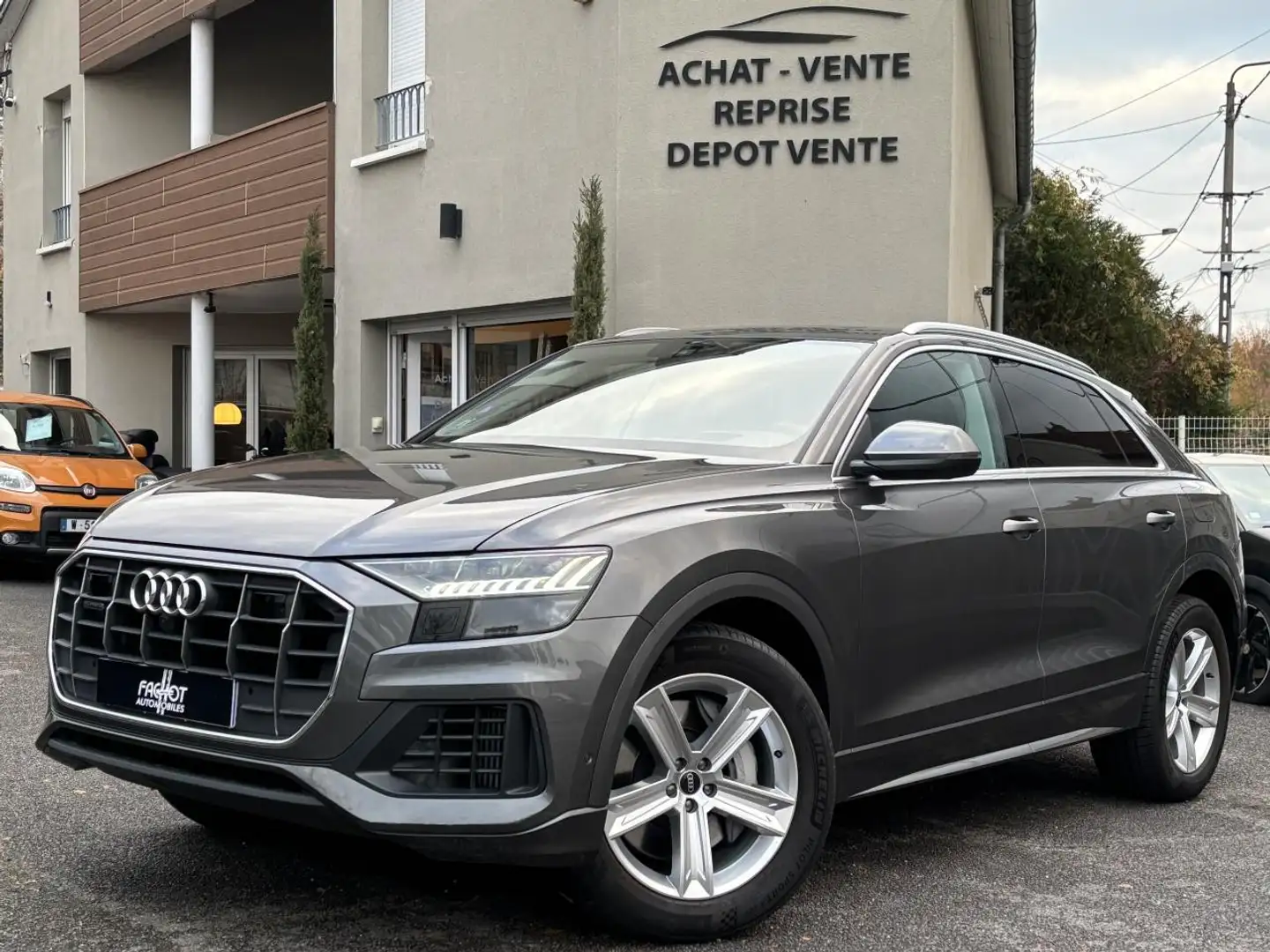 Audi Q8 Quattro 3.0 55 TFSI e - 381 - BVA Tiptronic  Avus PHASE 1 Gris - 1