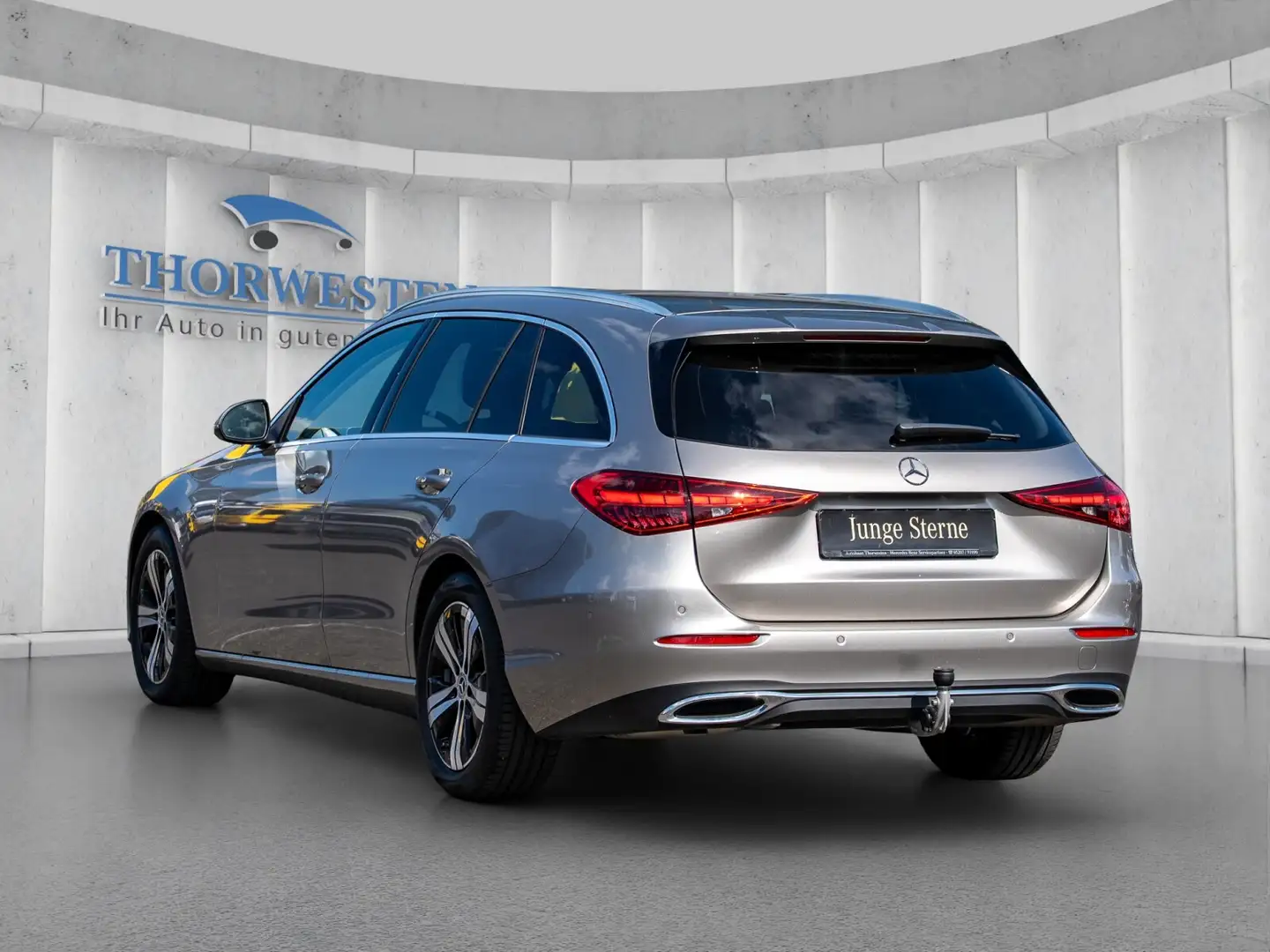 Mercedes-Benz C 180 C 180 T AVANTGARDE ADVANCED PLUS AHK PSD 360 DIS srebrna - 2