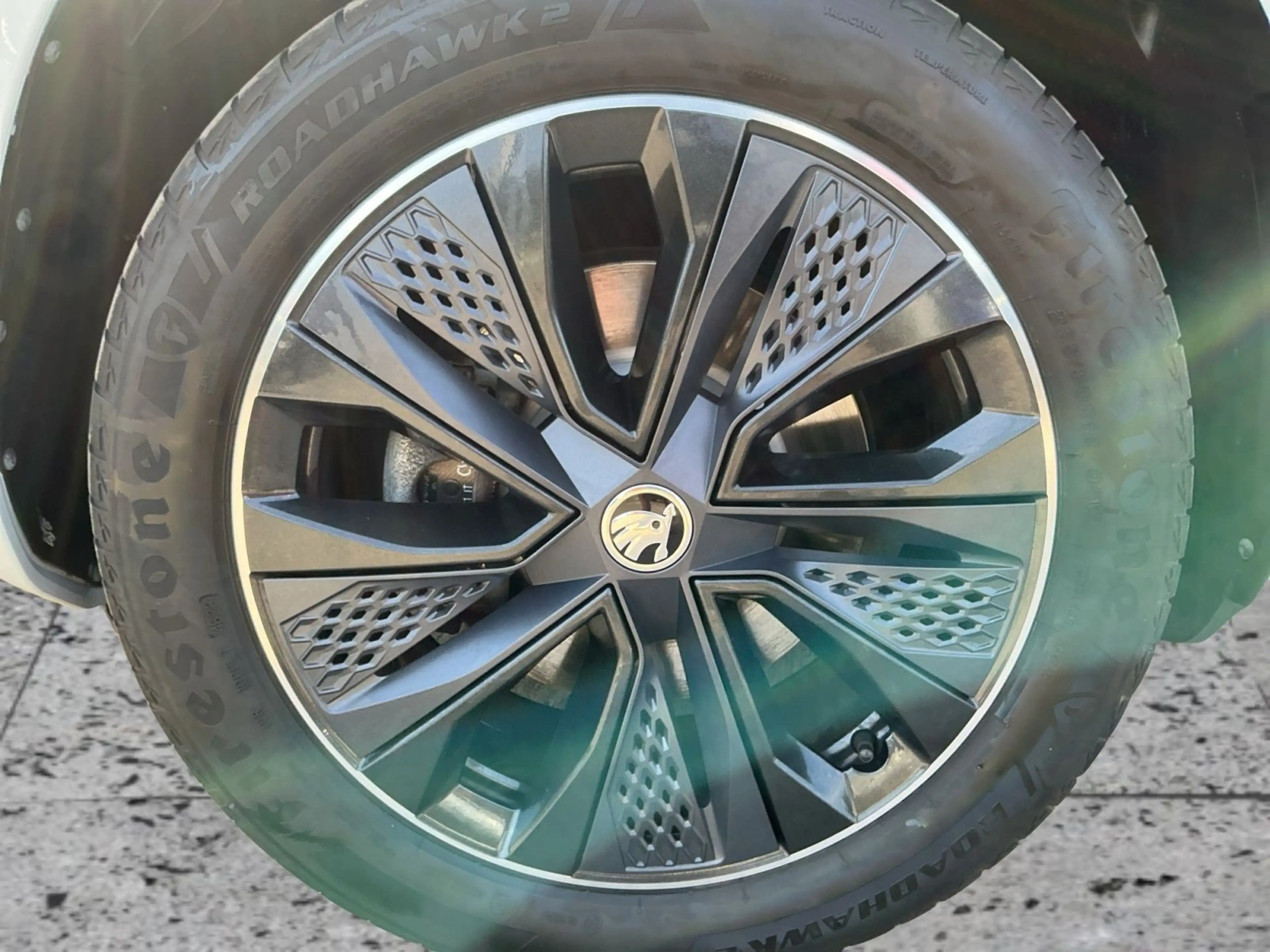 Skoda Karoq 2.0 TDI DSG SPORTLINE 4x4 LED+NAVI+AHK+ACC — photo 8