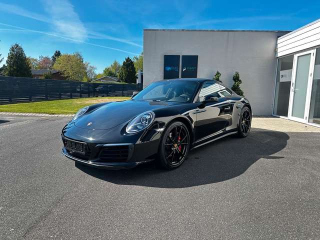 Porsche 911 Carrera 4