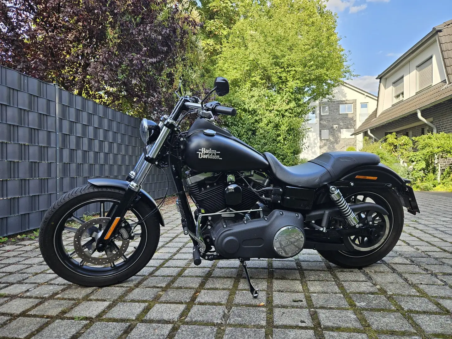 Harley-Davidson Street Bob Special Edition Noir - 1