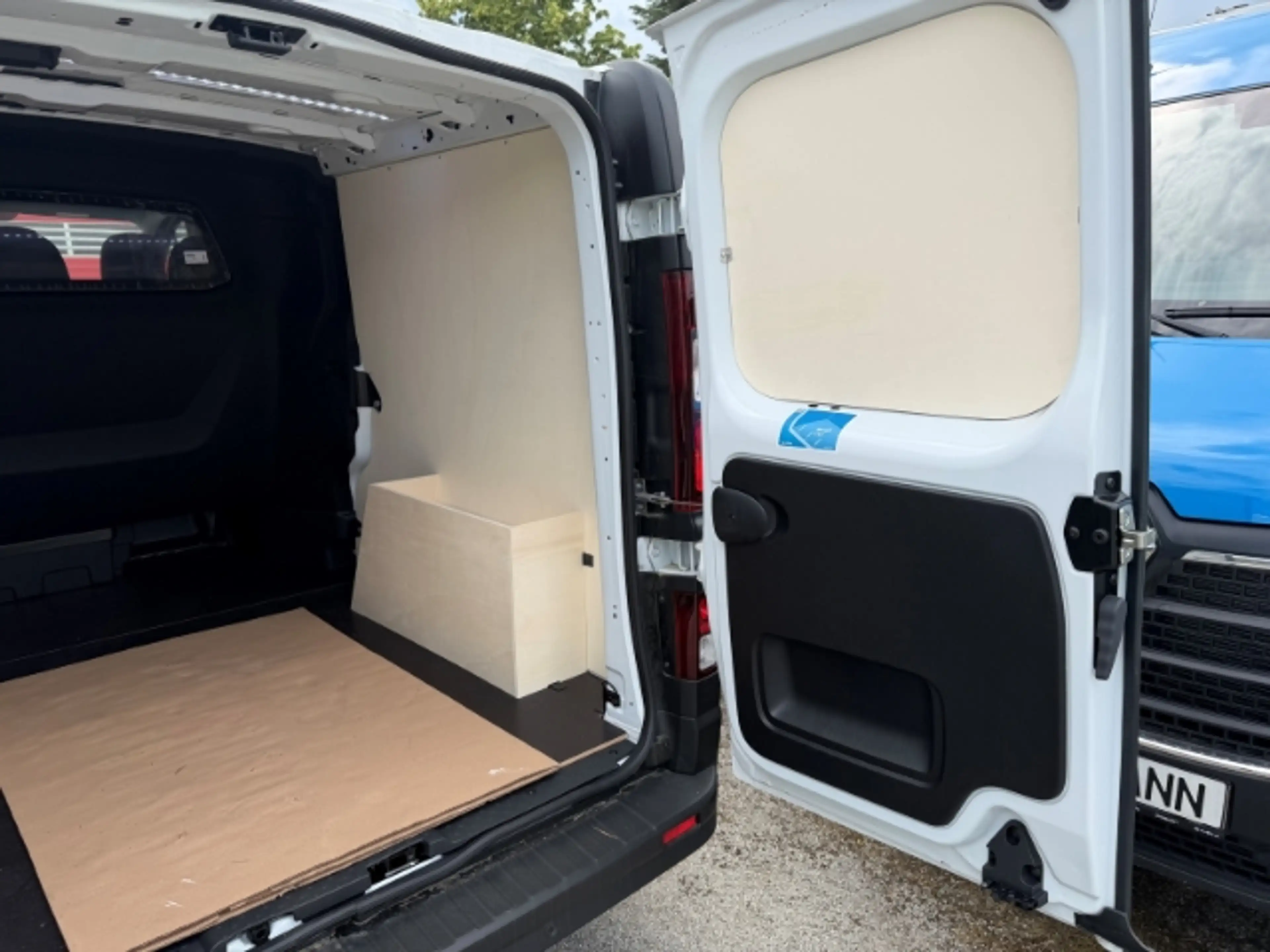 Renault Trafic L2H1 DoKa 2.0 dCi Kamera+Klima+Laderaumverk. — photo 12