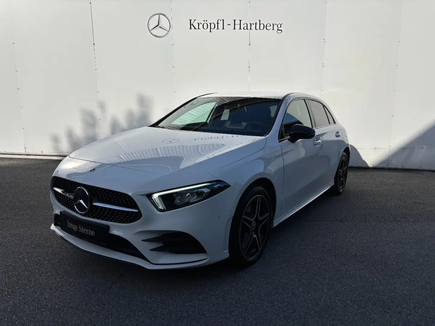 Mercedes-Benz A 250 e Kompaktlimousine AMG Line AMG Night MBUX Blanco - 2