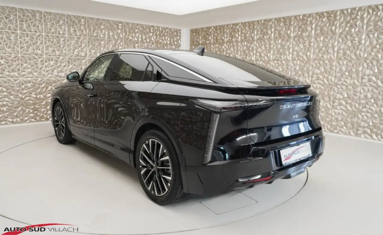 DS Automobiles N°8 2026