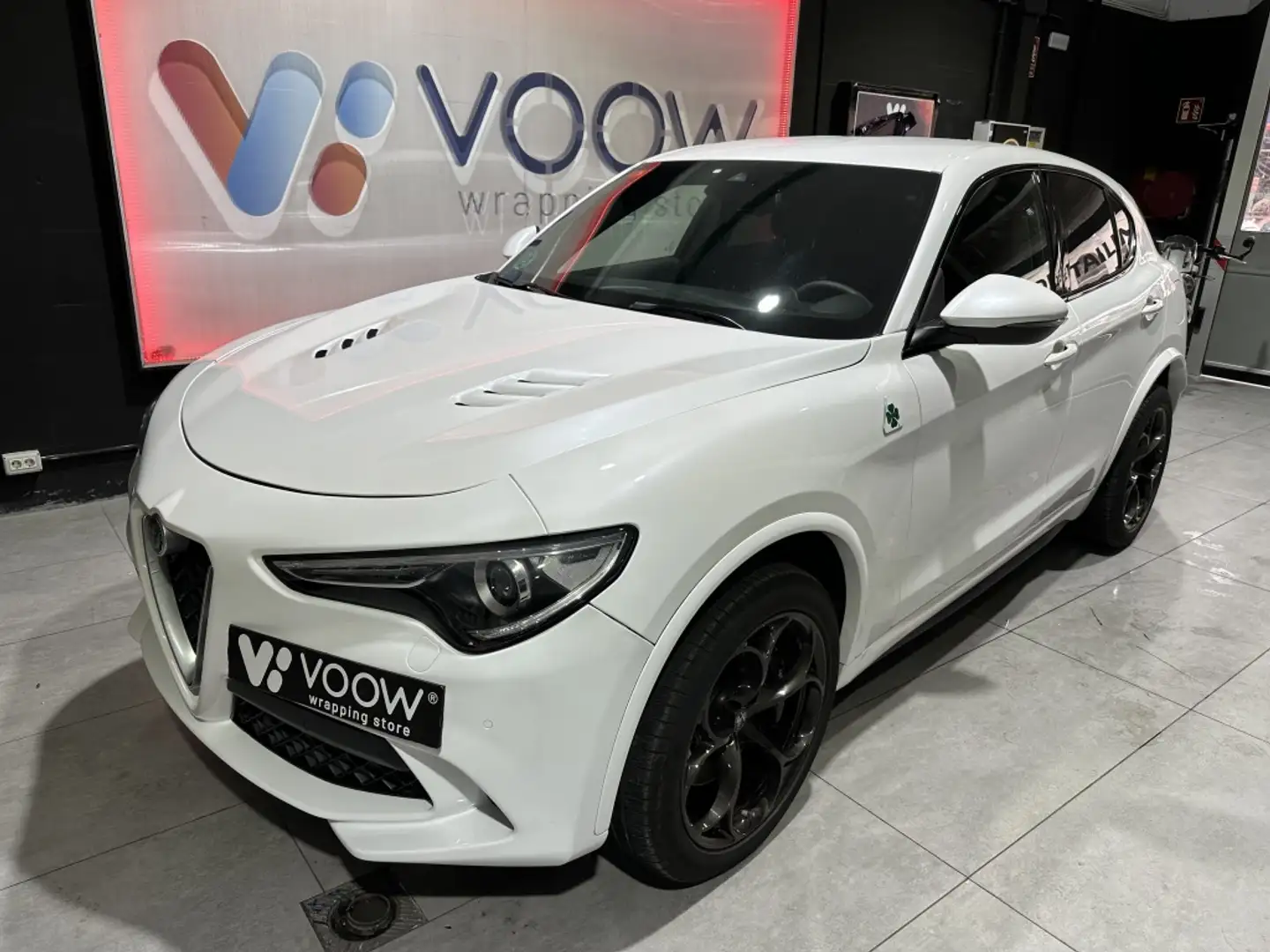 Alfa Romeo Stelvio 2.9 Bi-Turbo Q4 Quadrifoglio AT8 Blanc - 1