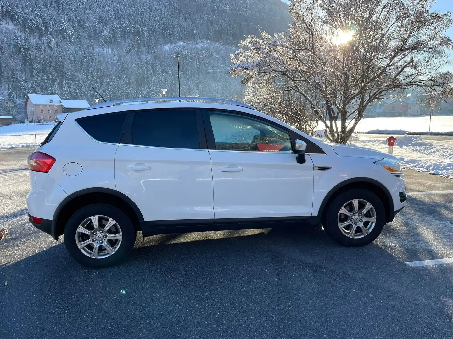 Ford Kuga Kuga 2,0 Trend 4x4 TDCI DPF Trend Weiß - 2
