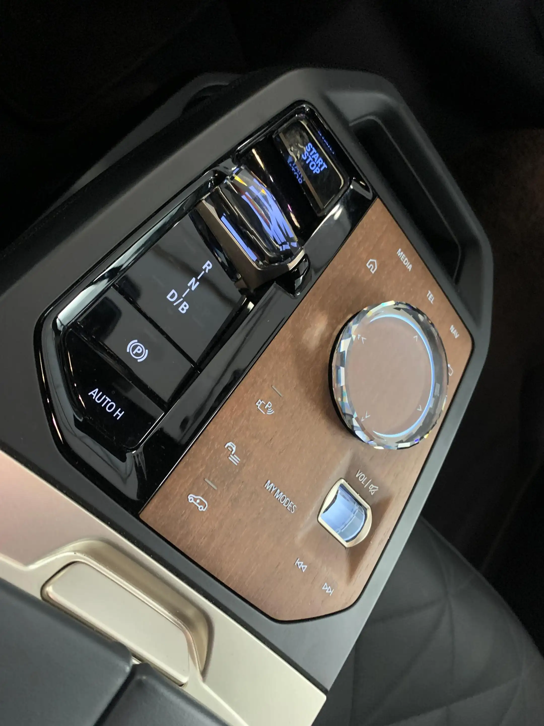 BMW iX M60 NP154t€ Laser 22"HeadUp Panorama DrivePro — photo 14