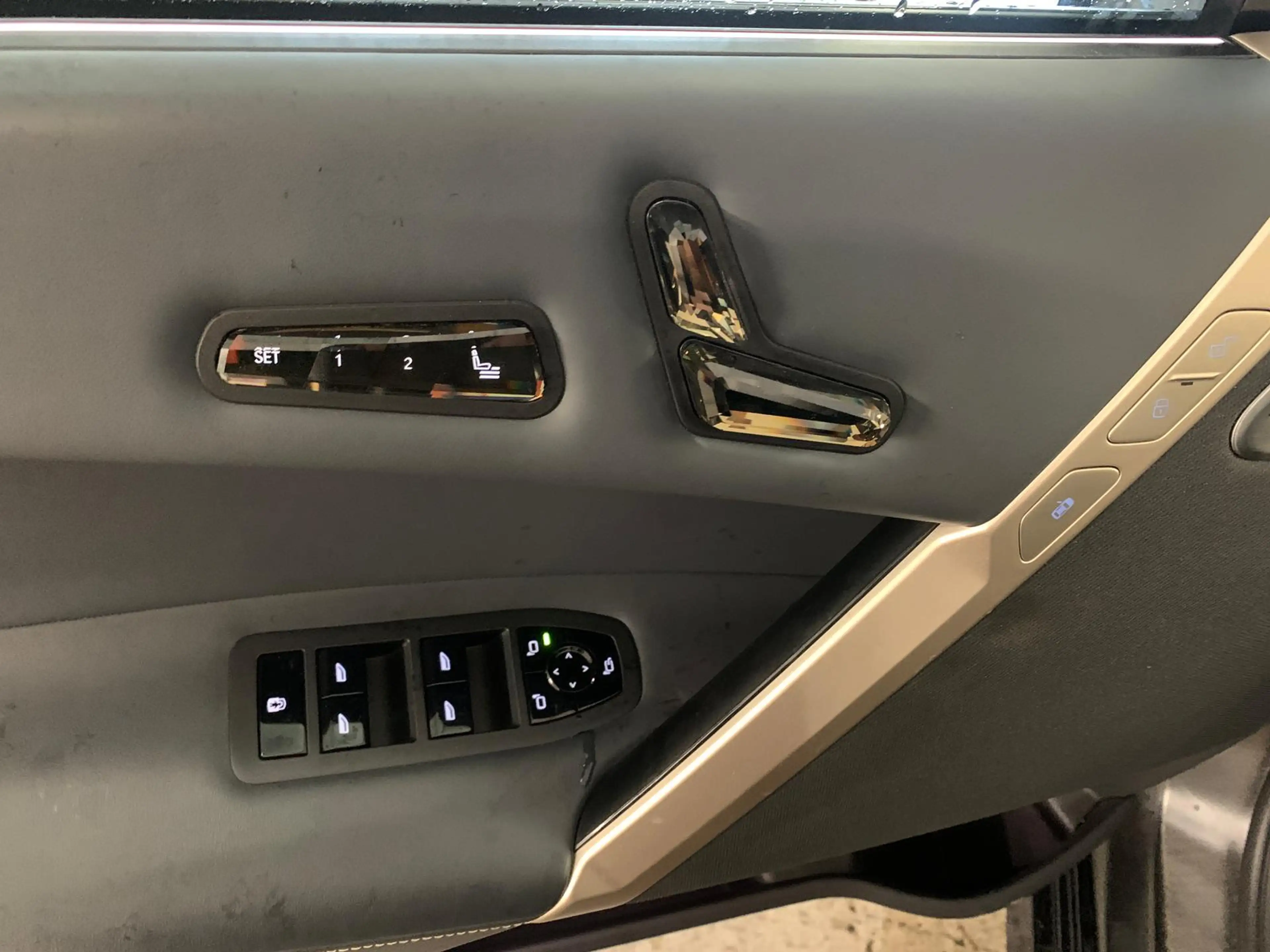 BMW iX M60 NP154t€ Laser 22"HeadUp Panorama DrivePro — photo 13