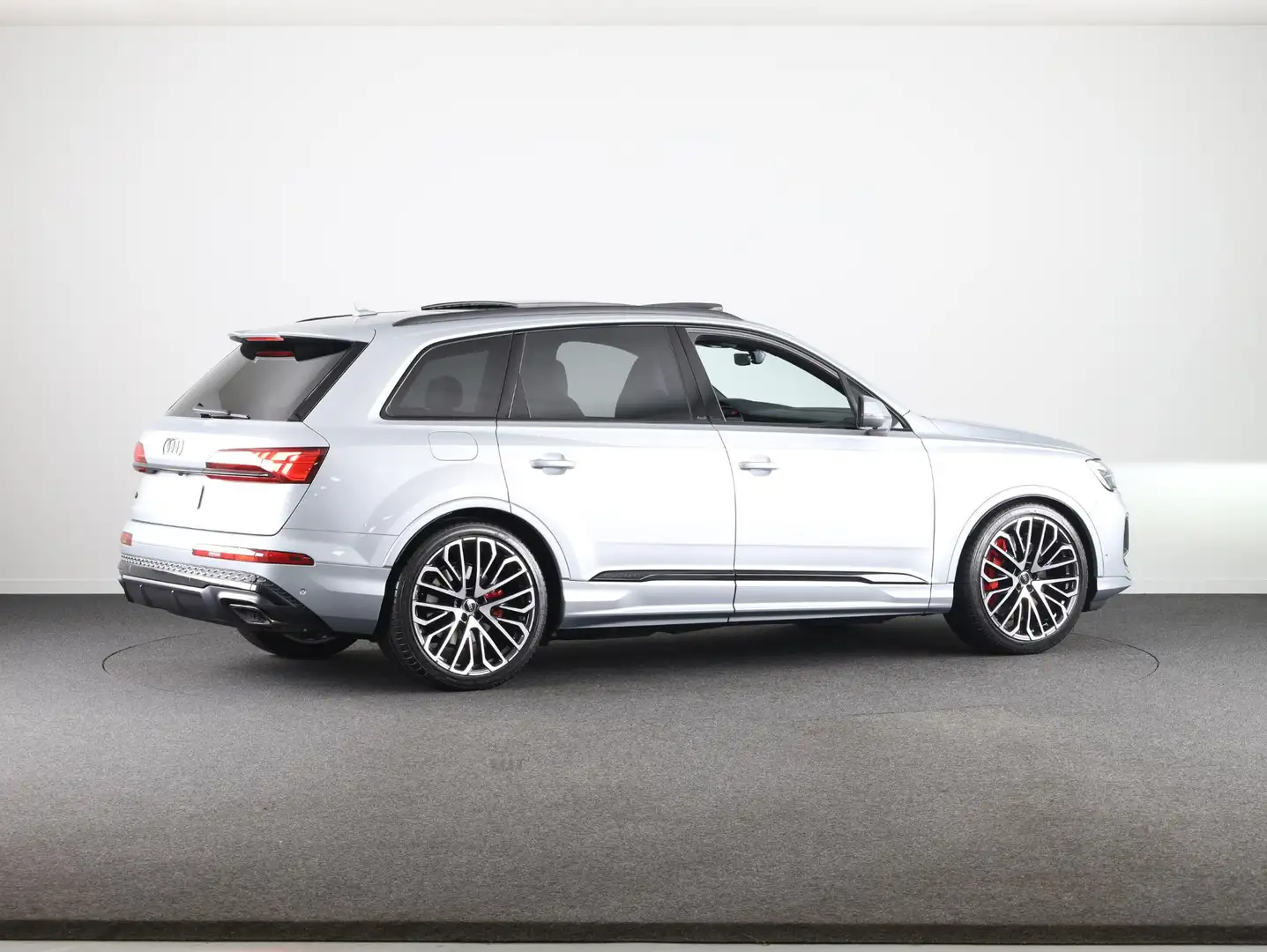 Audi Q7 55 TFSI e quattro Pro Line S 394pk Panoramadak, co Zilver - 2