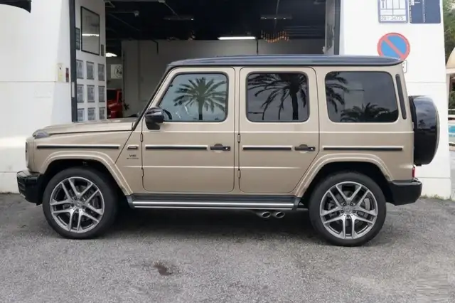 Mercedes-Benz G-Class view 11