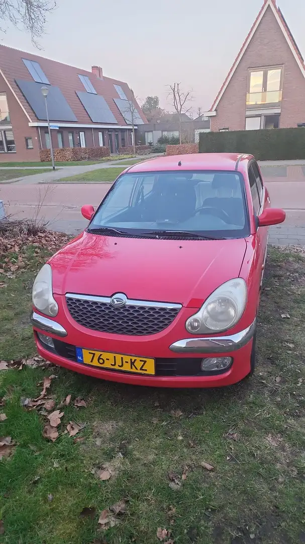 Daihatsu Sirion 1.3-16V VTR Rouge - 2