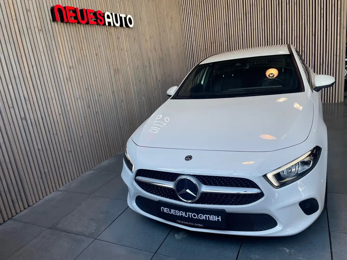 Mercedes-Benz A 160 *LED*Kamera*Navi*Servicegepfl.*65.000km.* Weiß - 2