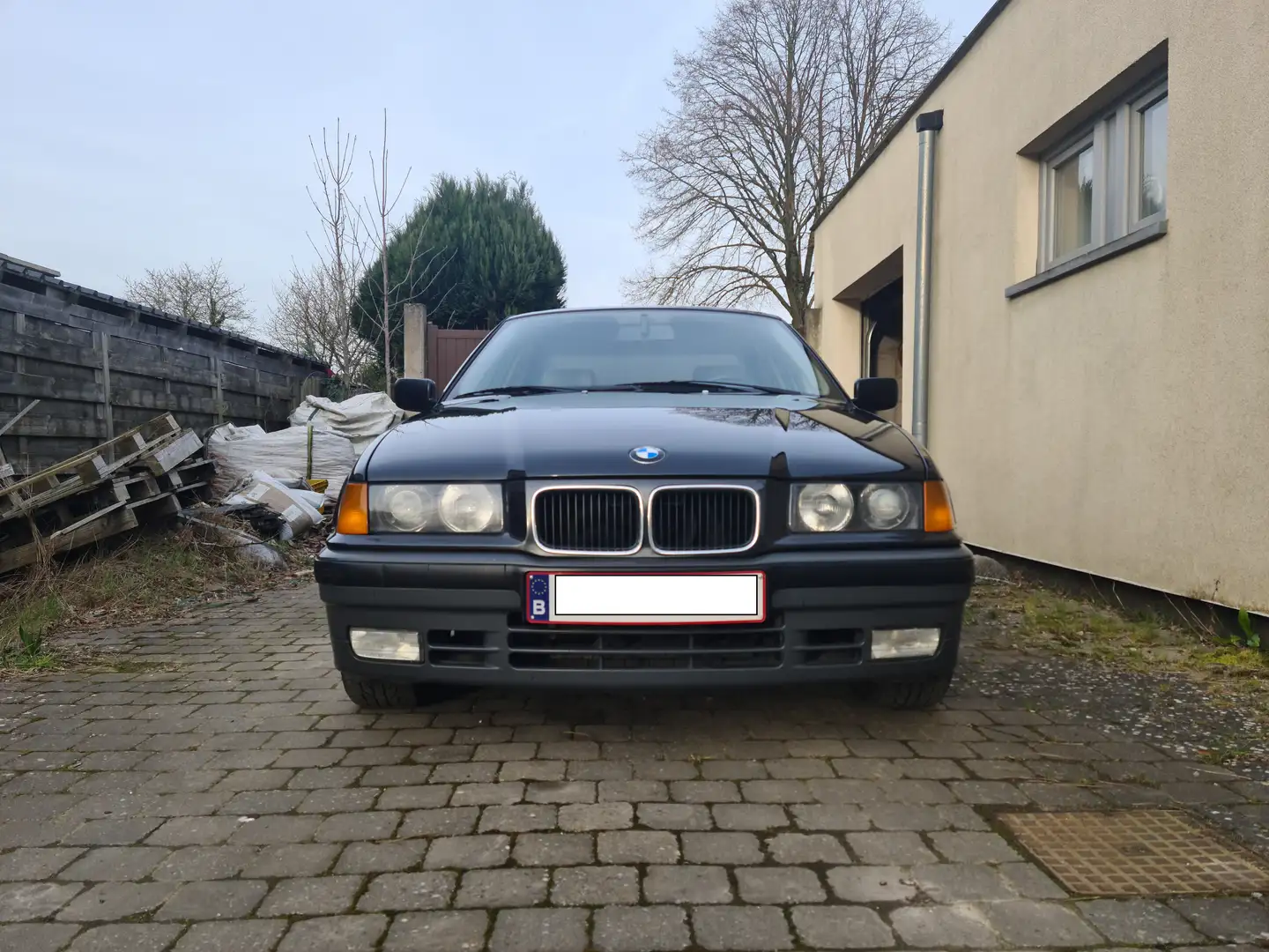 BMW 325 E36 Siyah - 1