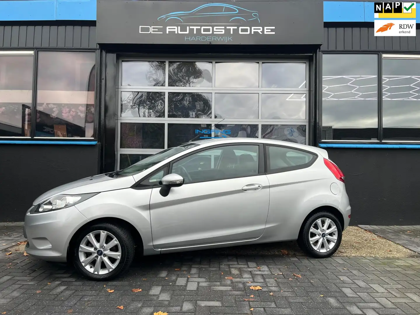 Ford Fiesta 1.25 Limited Airco Lm Velgen Zeer Mooie Auto Deale Grijs - 1