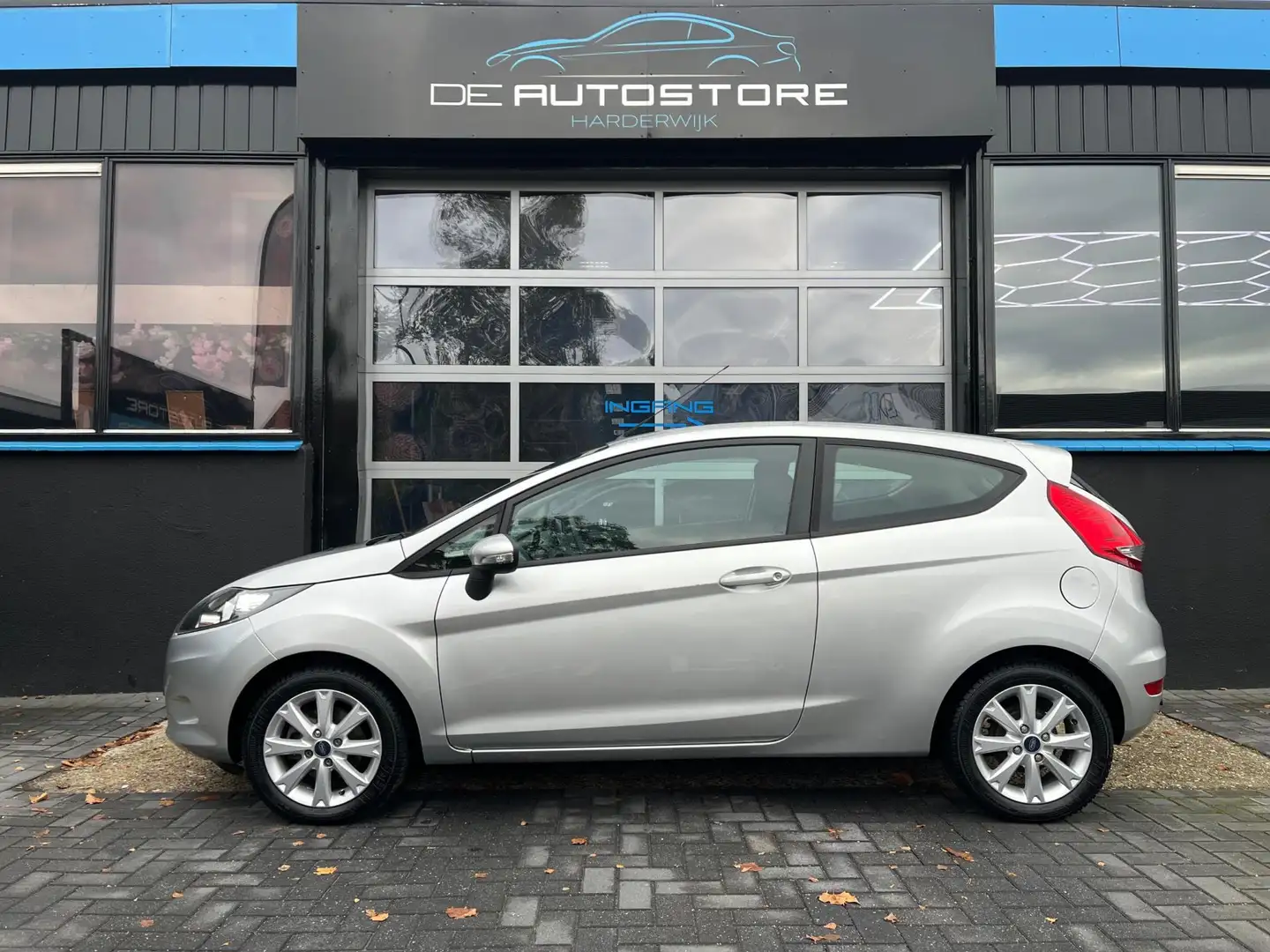 Ford Fiesta 1.25 Limited Airco Lm Velgen Zeer Mooie Auto Deale Grijs - 2
