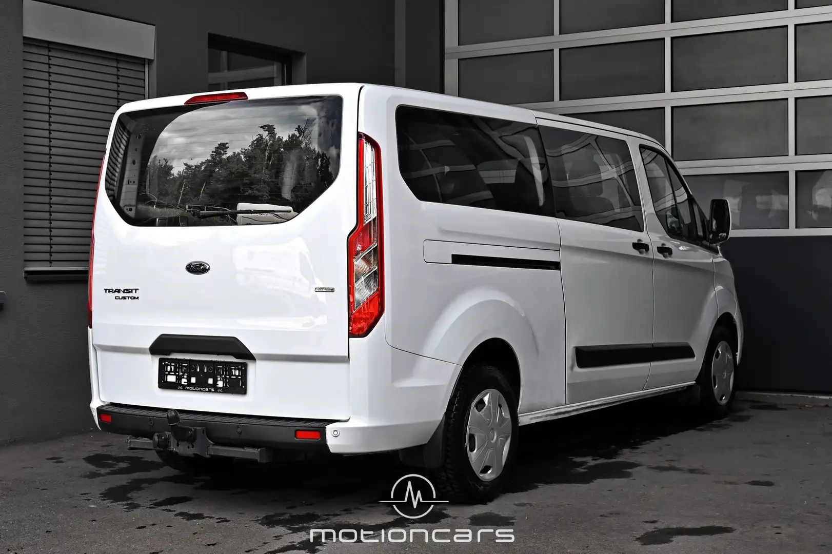 Ford Transit Variobus 2.0 EcoBlue L2 320 Trend 9-Sitzer Alb - 2
