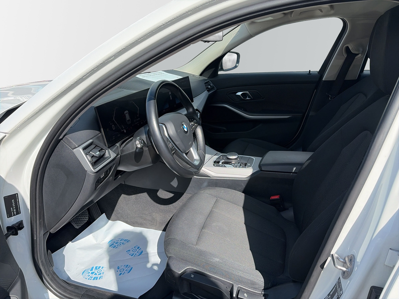 BMW 318 i Touring*Facelift*LC Prof*DAB*Head Up* — photo 8