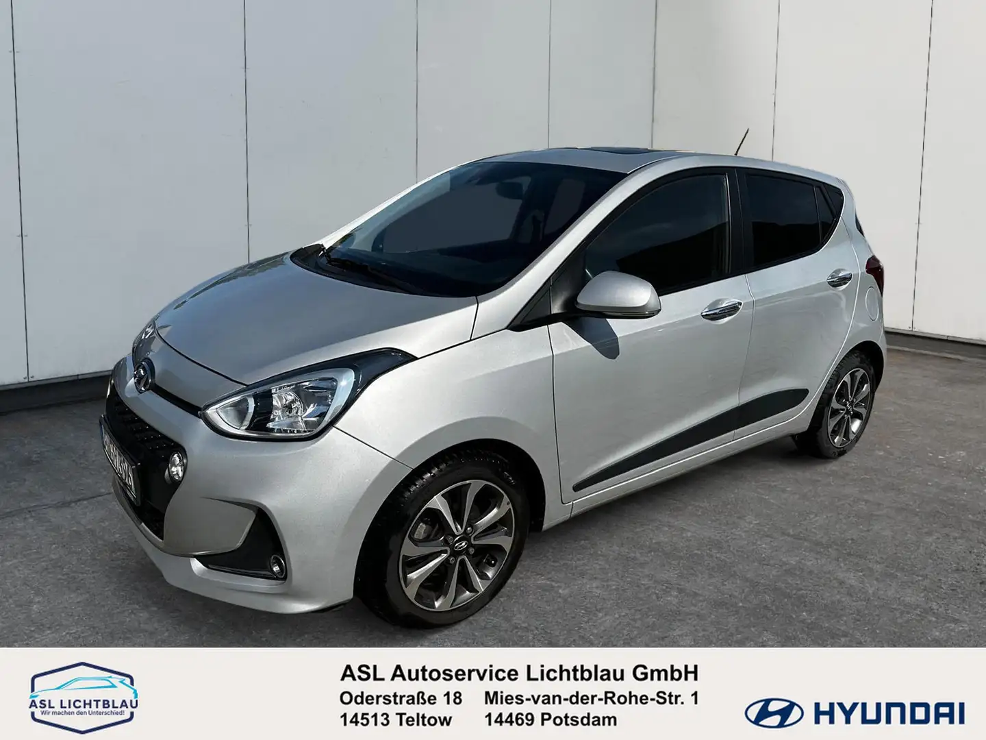 Hyundai i10 1.2 Style Automatik Navi Glasdach Allwetter 64 ... Zilver - 1