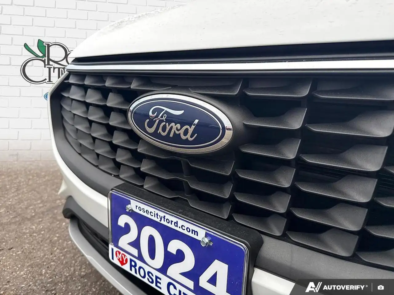 Ford Escape снимка Ford Escape