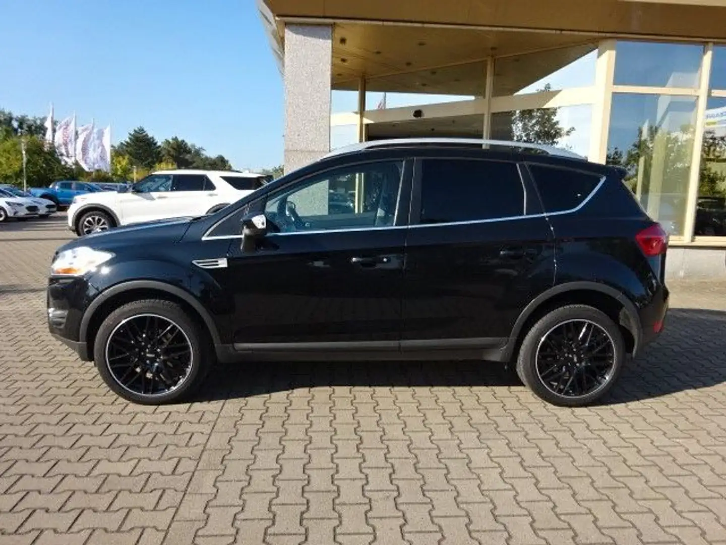 Ford Kuga 200PS Titanium SONY 19-Zoll AHK 4x4 Schwarz - 2