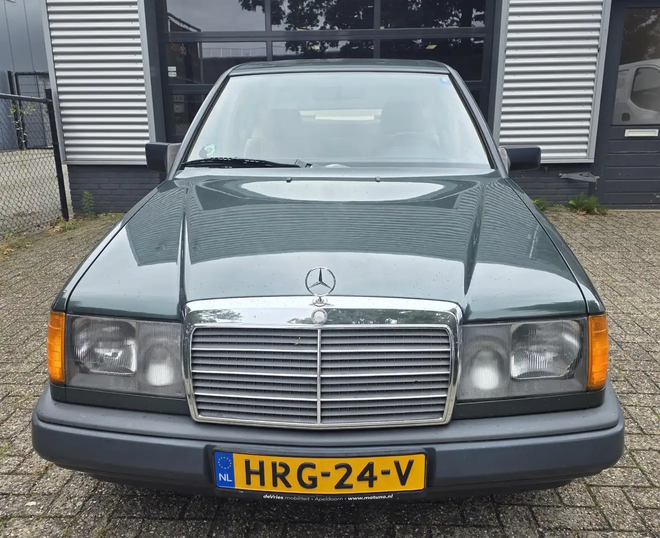 Mercedes-Benz 260 W124 E **NIEUWSTAAT-2JAARAPK** Vert - 2