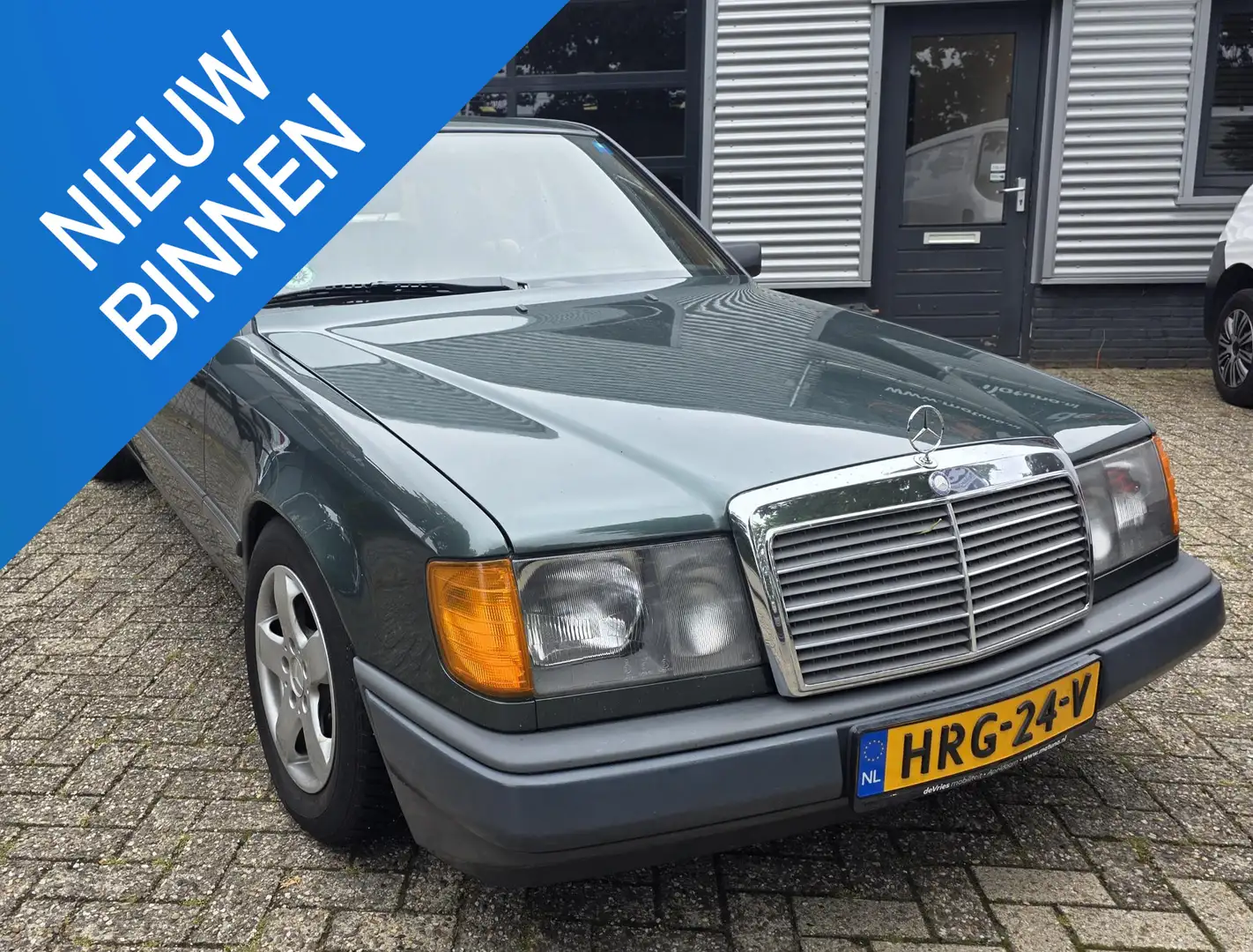 Mercedes-Benz 260 W124 E **NIEUWSTAAT-2JAARAPK** Vert - 1