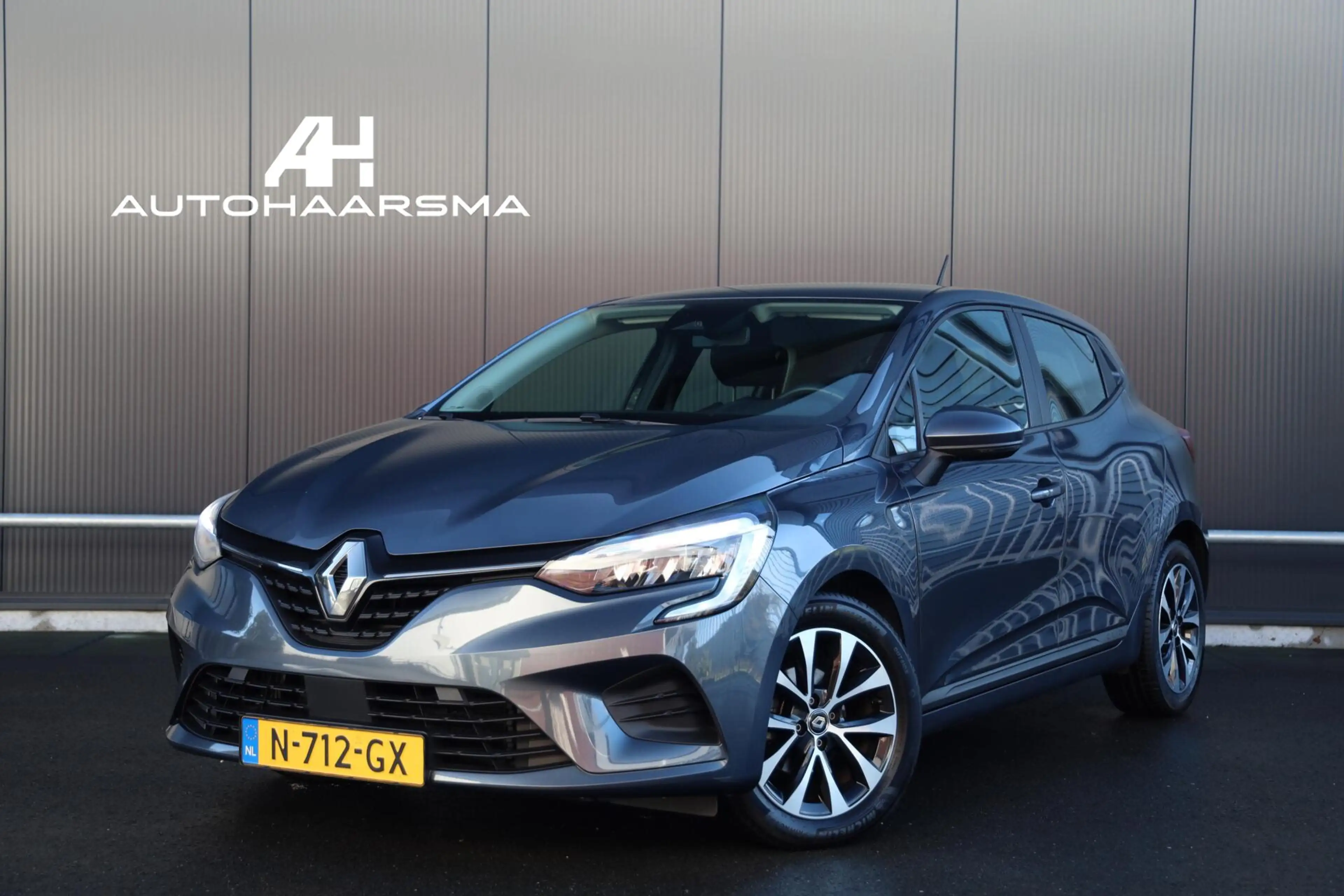 Renault Clio 1.0 TCe Zen Airco Cruise CarPlay Metallic Lichtmet
