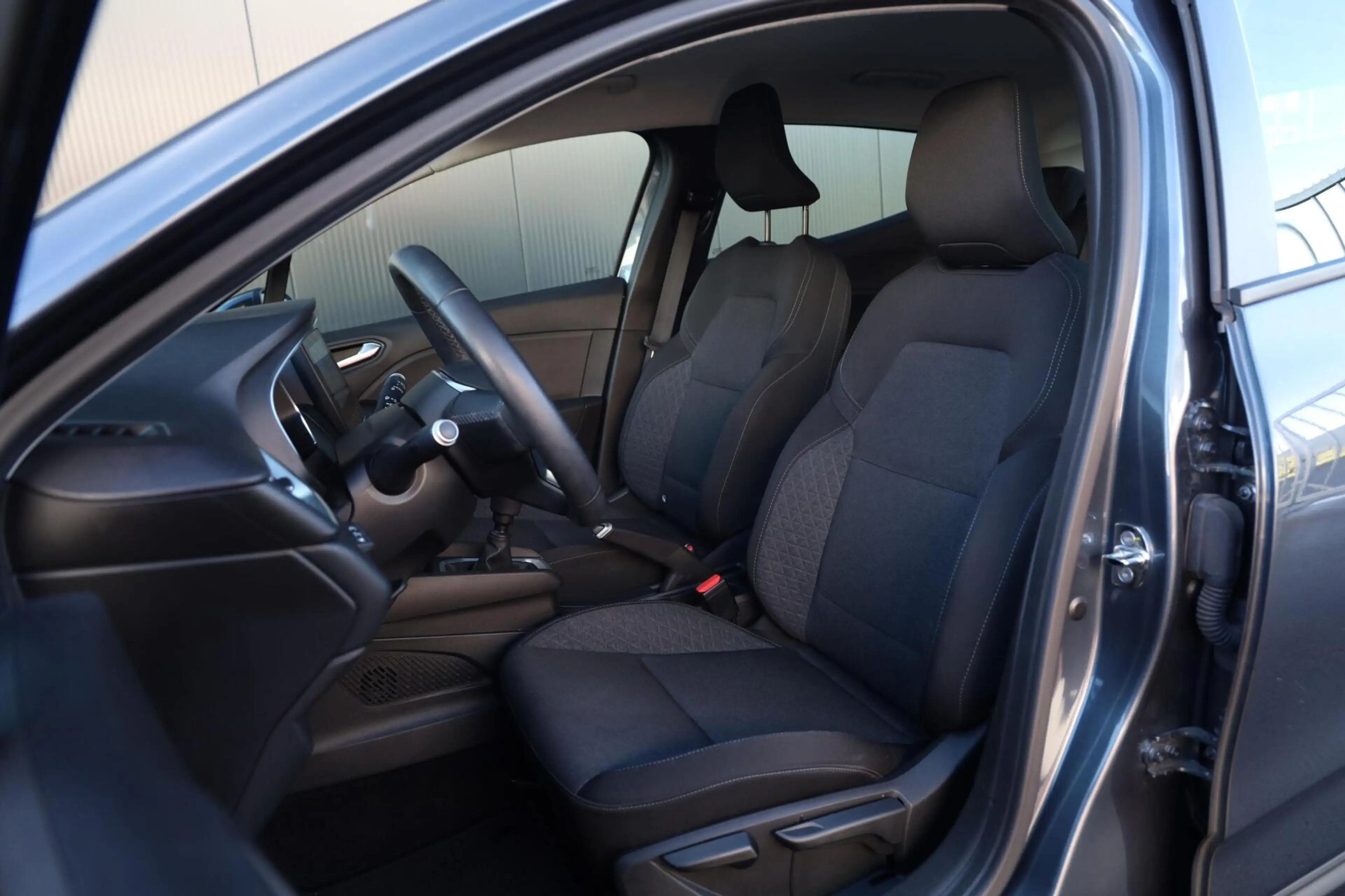 Renault Clio 1.0 TCe Zen Airco Cruise CarPlay Metallic Lichtmet — photo 4