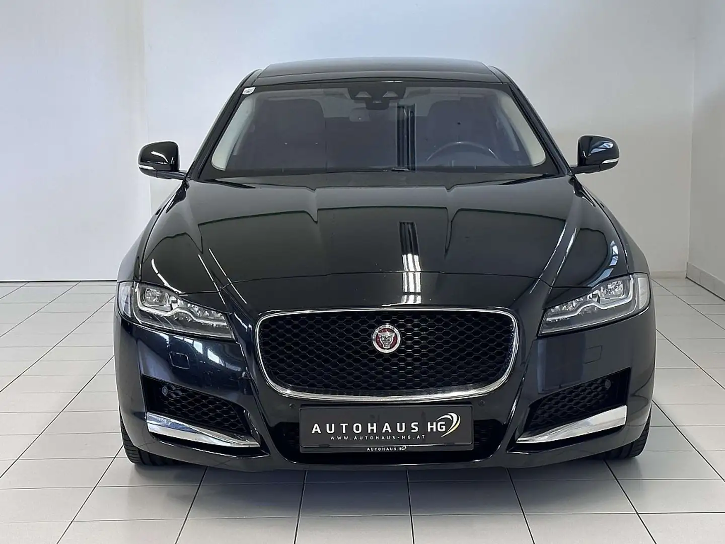 Jaguar XF 30d Prestige Aut.*TOP-AUSSTATTUNG*PANO*HEAD-UP* Schwarz - 2