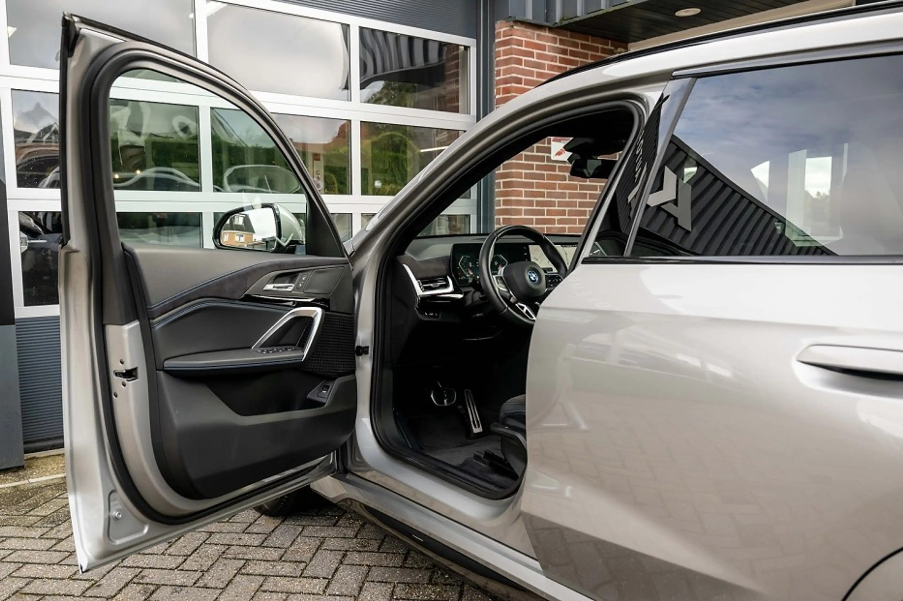 BMW X1 30e xDrive M Sport Pro | Panorama | Trekhaak | ACC — photo 10