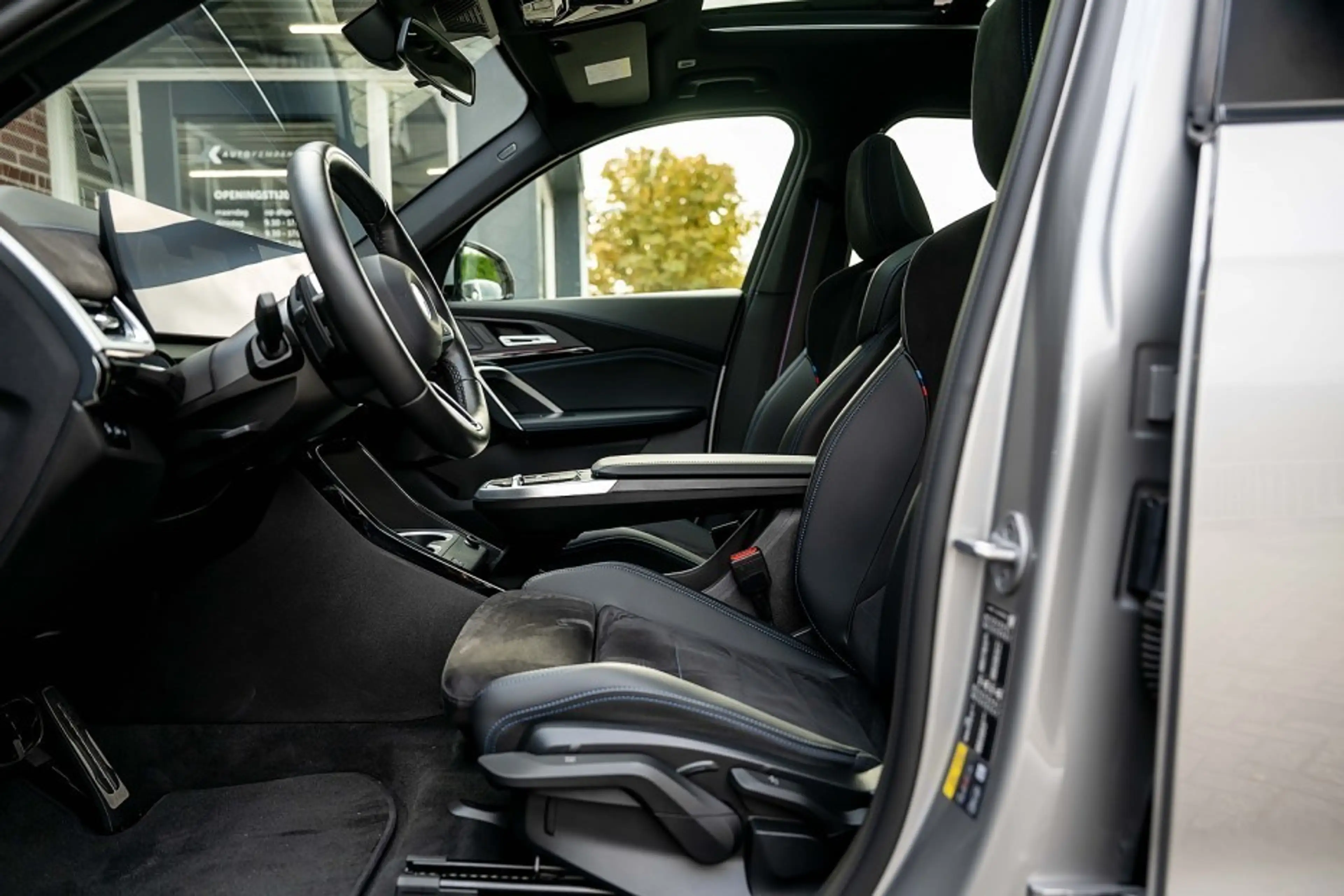 BMW X1 30e xDrive M Sport Pro | Panorama | Trekhaak | ACC — photo 13