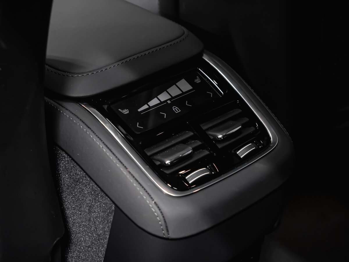 2026 Volvo XC90 B6 ULTRA BRIGHT HARMAN KARDON AFFICH. TÊTE HAUTE thumb 14