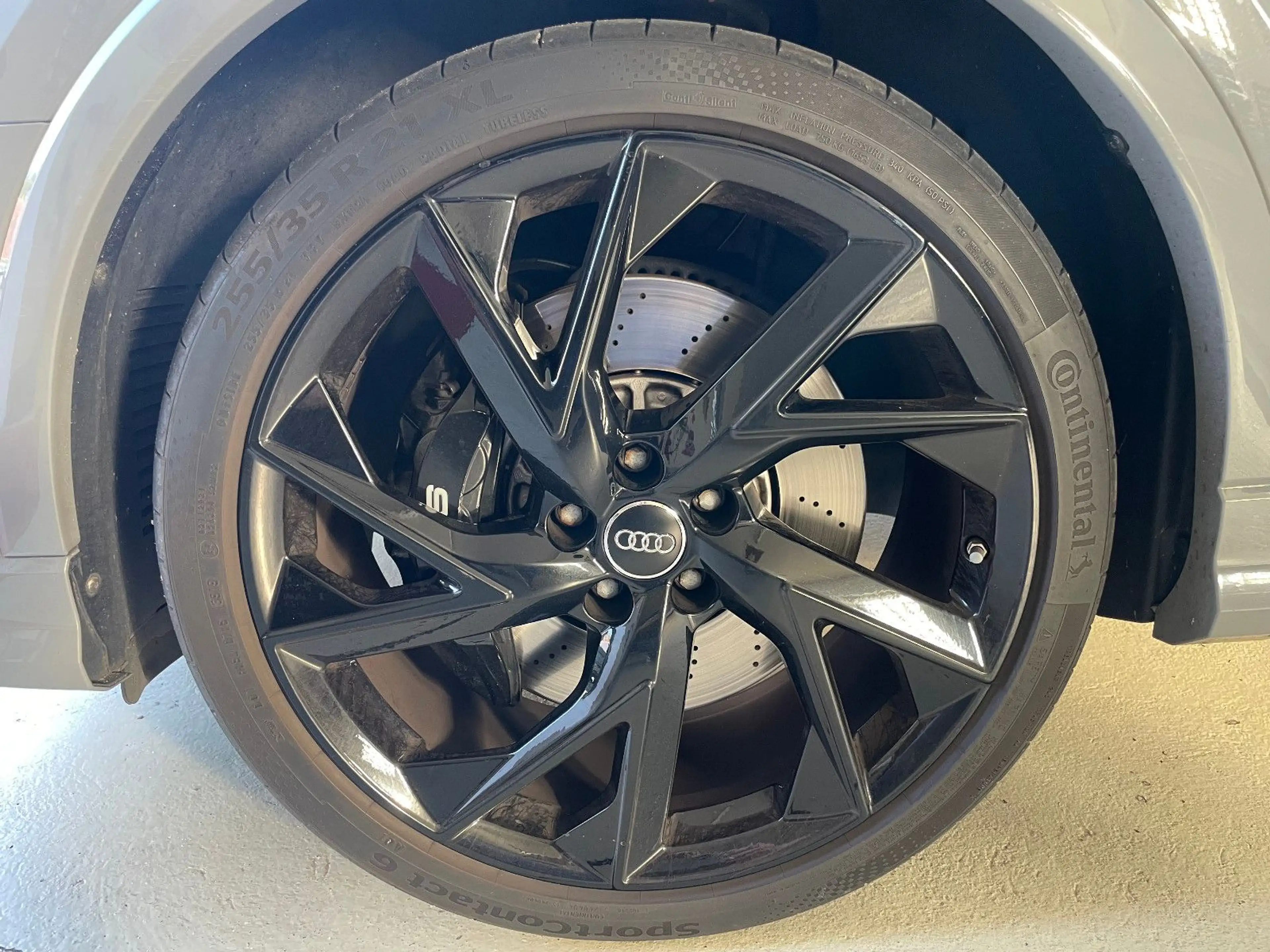 Audi RS Q3 2.5 TFSI quattro — photo 15
