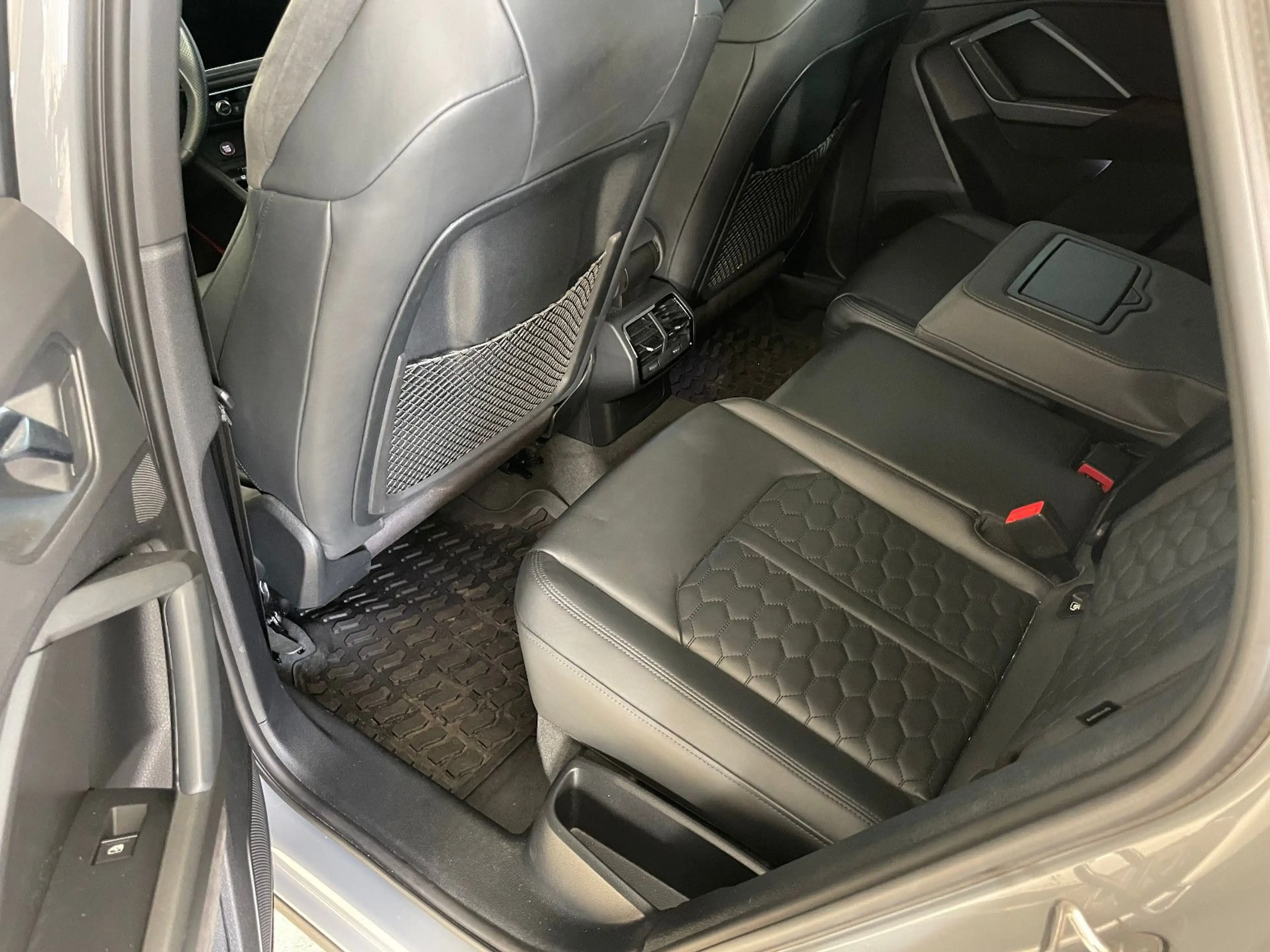Audi RS Q3 2.5 TFSI quattro — photo 5