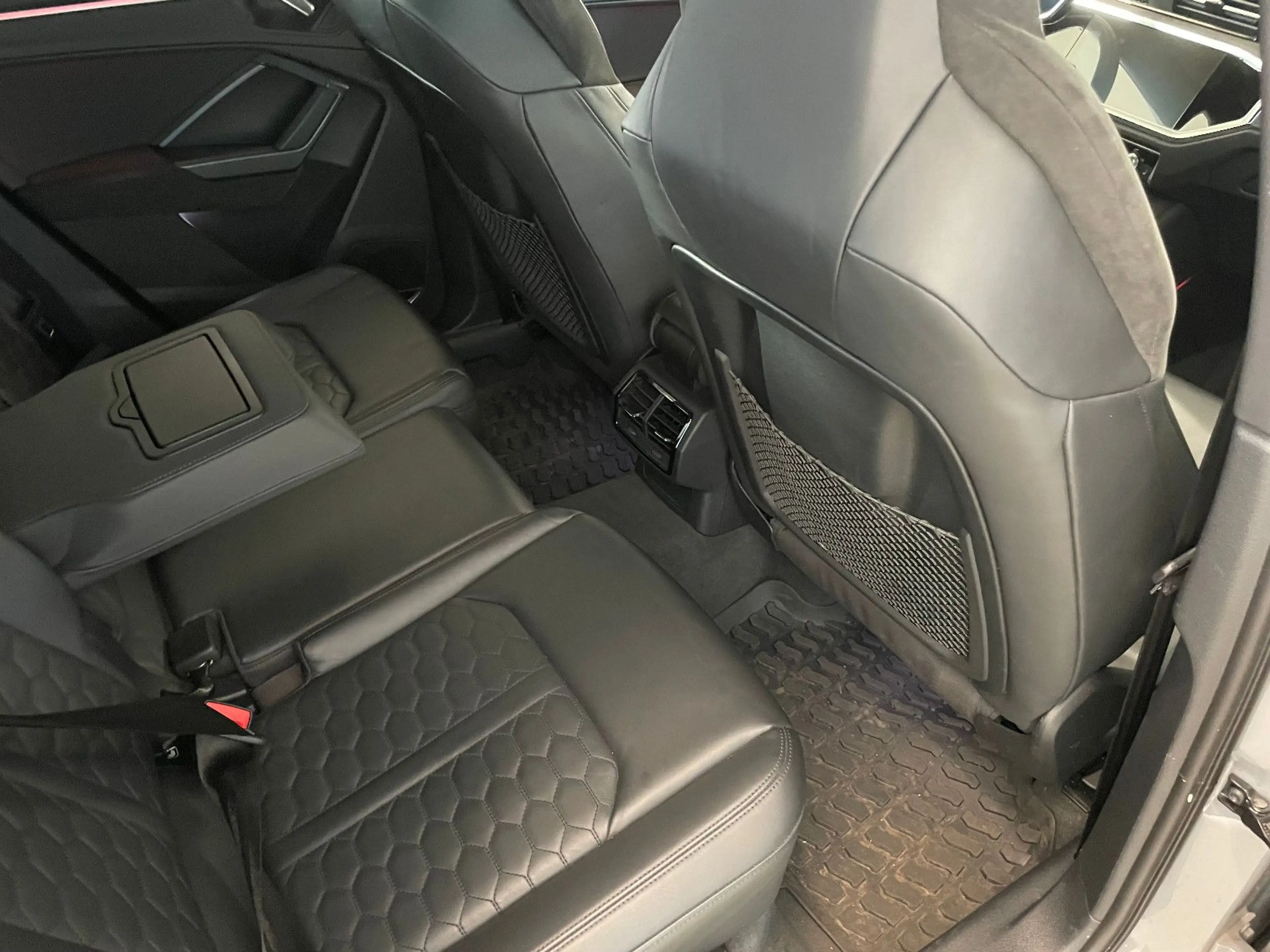 Audi RS Q3 2.5 TFSI quattro — photo 7