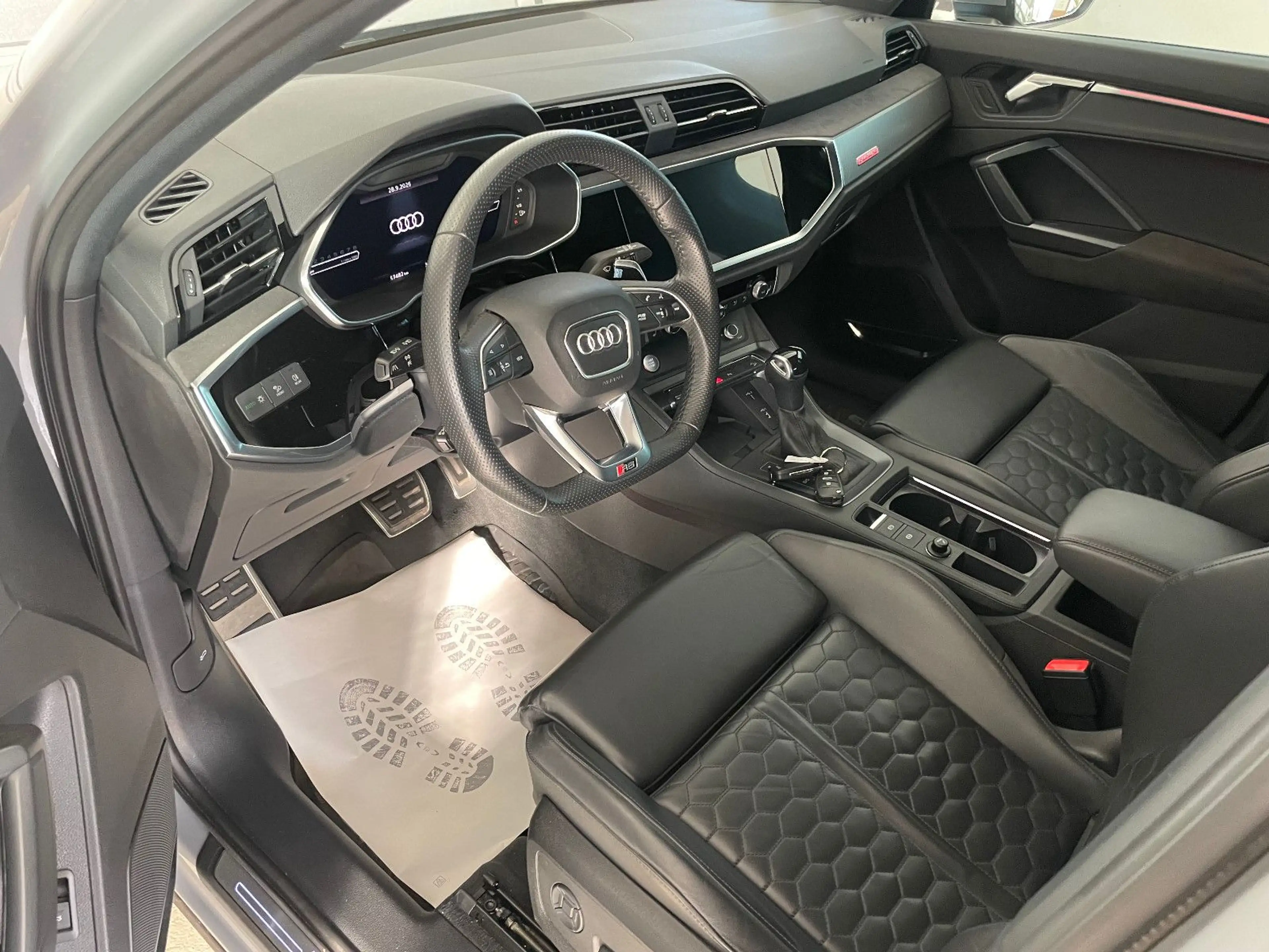 Audi RS Q3 2.5 TFSI quattro — photo 4