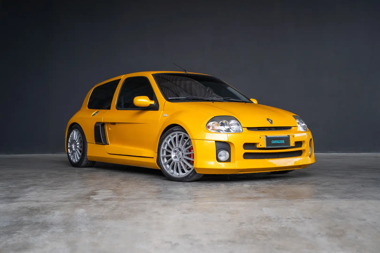 Renault Clio V6 Giallo - 1