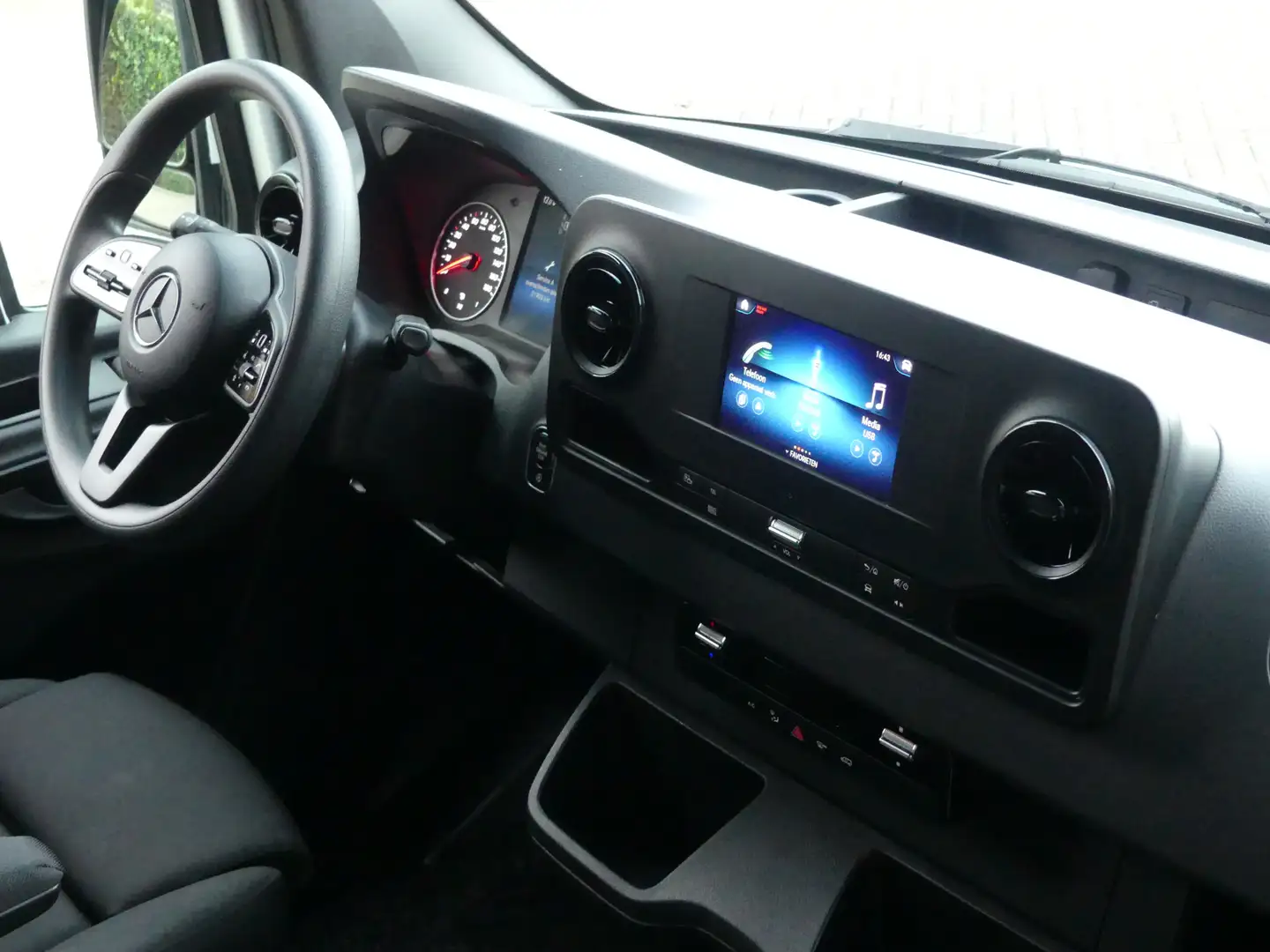 Mercedes-Benz Sprinter 317 CDI L2H2 3500KG Trekgewicht Camera/Airco/PDC Weiß - 2