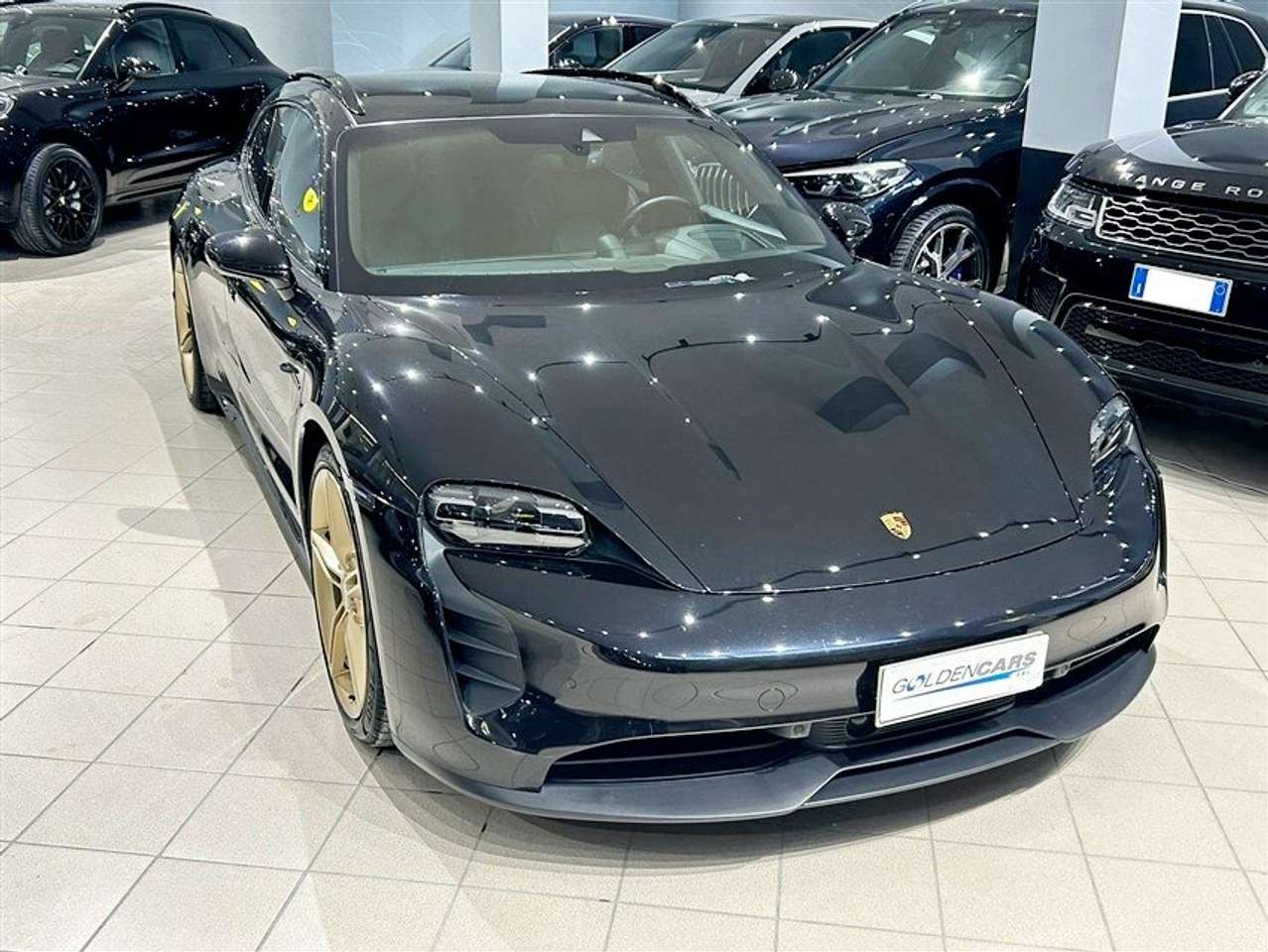 Porsche Taycan Cross Turismo 4S