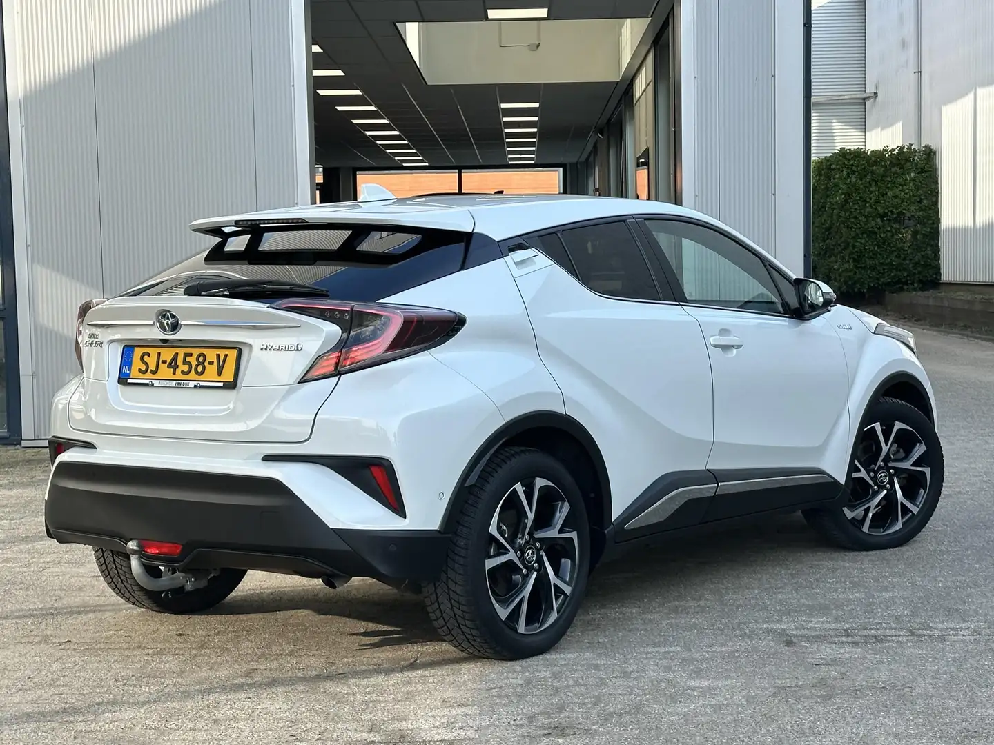 Toyota C-HR 1.8 Hybrid Style | Navi/Camera/18-inch/Trekhaak/Cr Blanco - 2