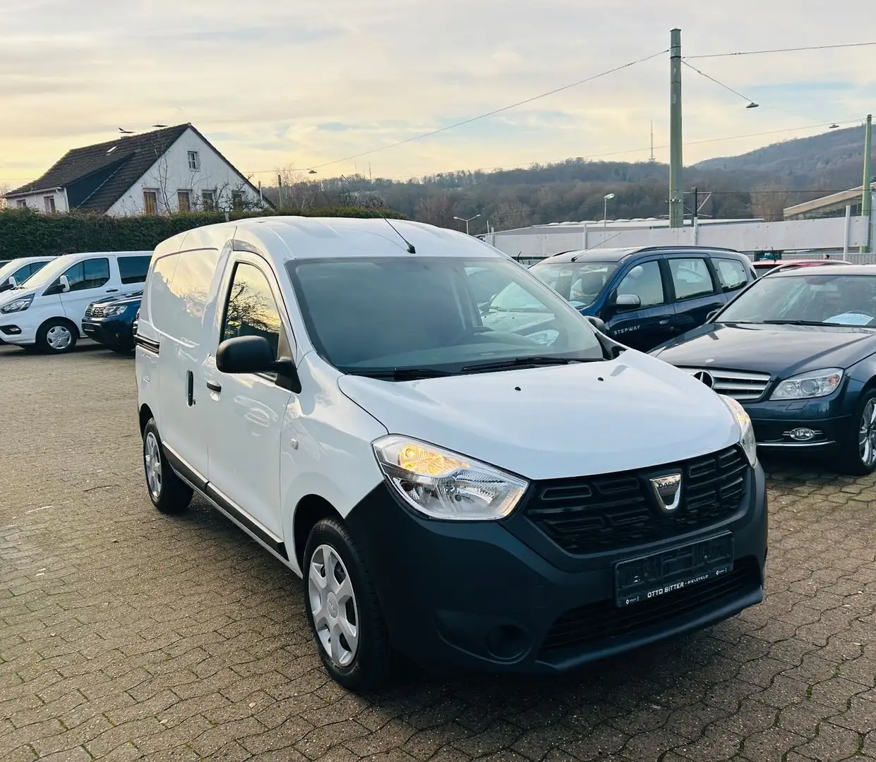 Dacia Dokker Express Essential *mit LPG-Gasanlage* Weiß - 1