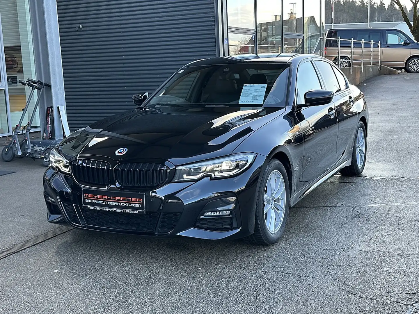 BMW 318 d M-Paket Aut. Schwarz - 2