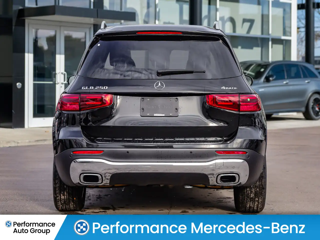 Mercedes-Benz GLB снимка Mercedes-Benz GLB
