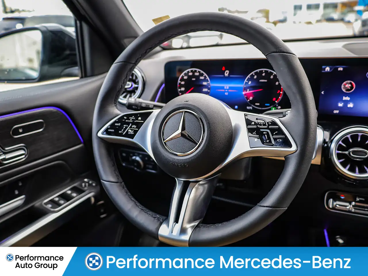 Mercedes-Benz GLB снимка Mercedes-Benz GLB