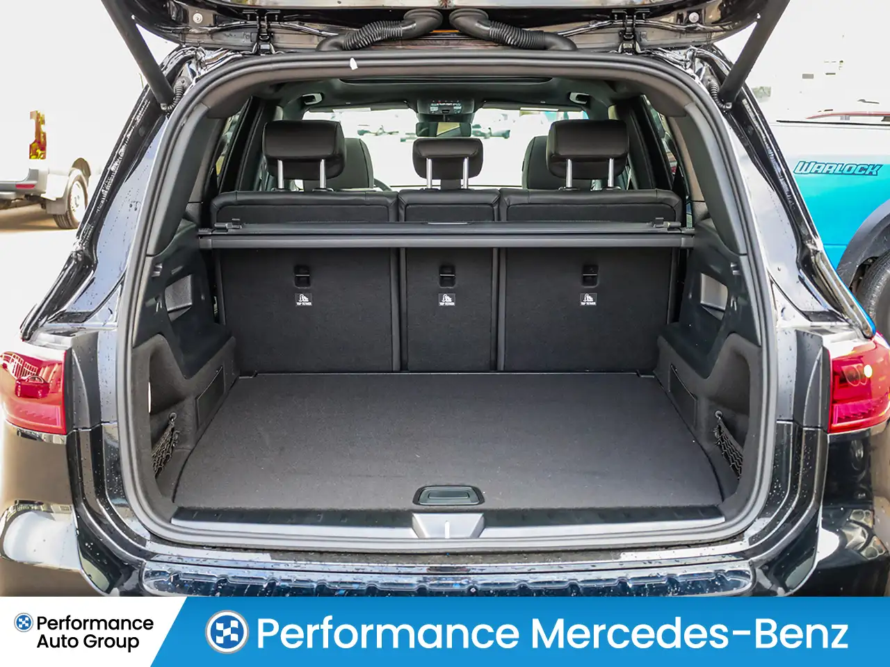 Mercedes-Benz GLB снимка Mercedes-Benz GLB