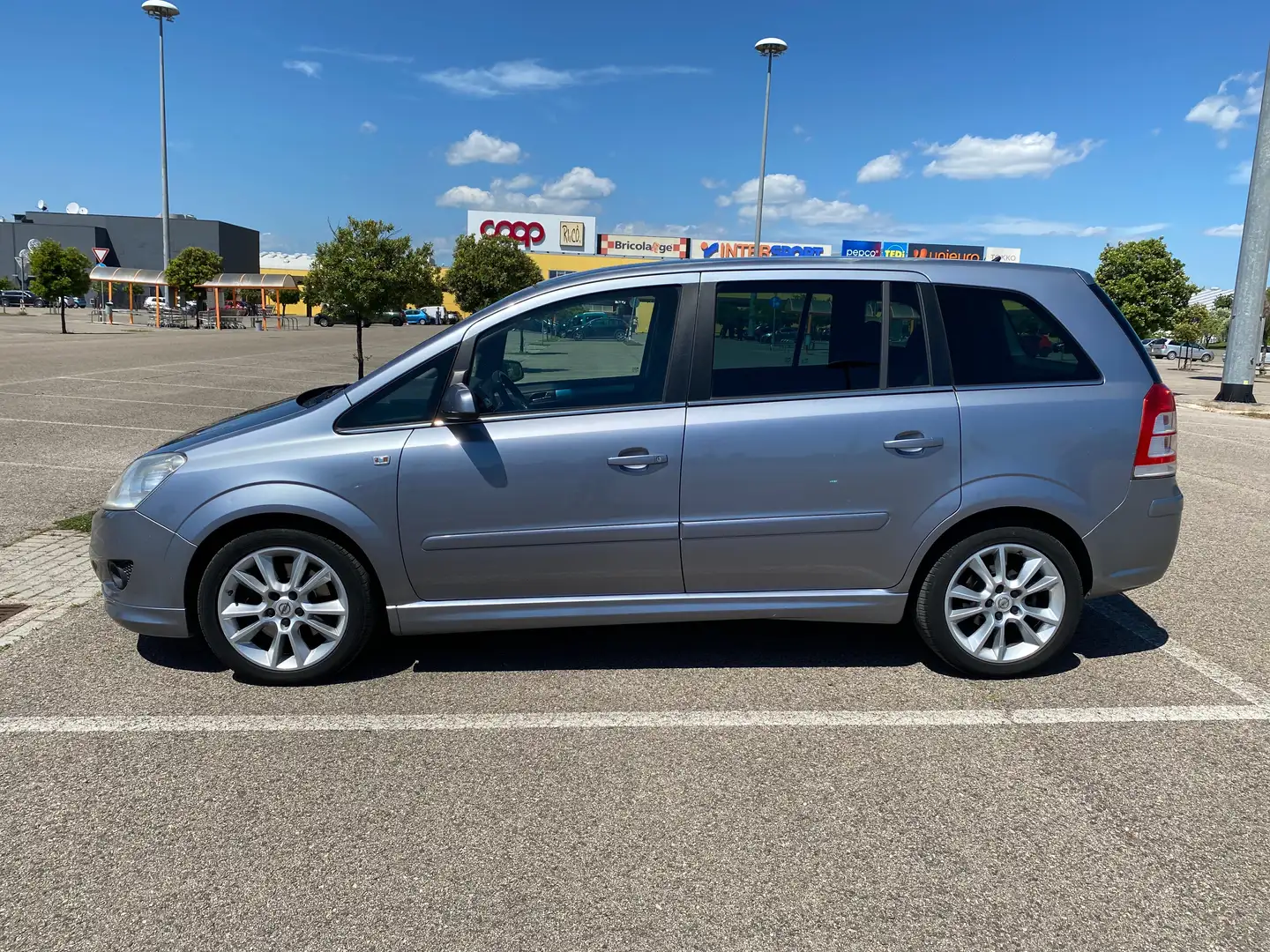 Opel Zafira Zafira II 2005 1.6 t. Enjoi ecoM 150cv Szürke - 1