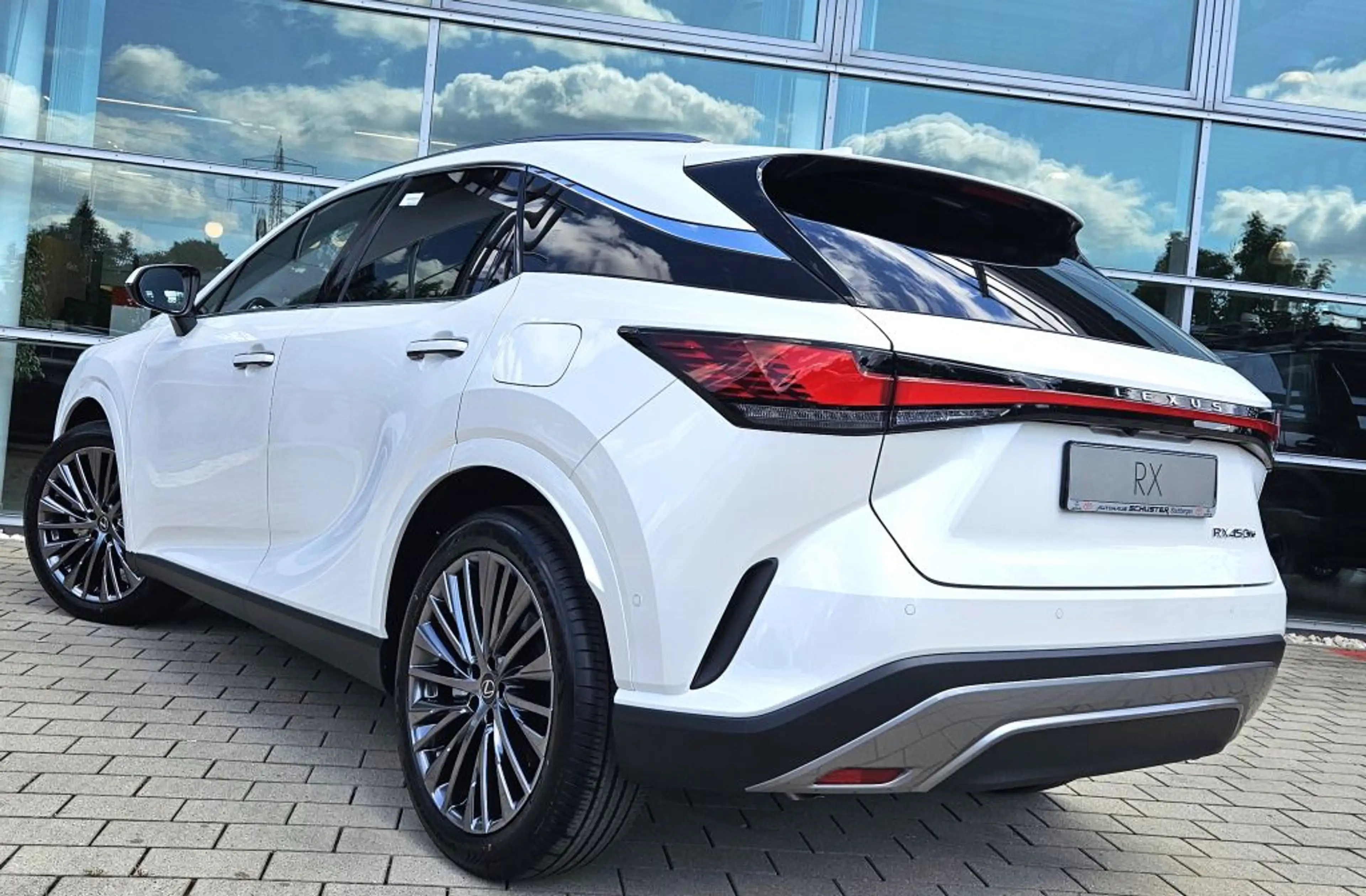 Lexus RX 450h 450h+ (Plug-in-Hybrid) Luxury*Panorama-Glasdach* — photo 4